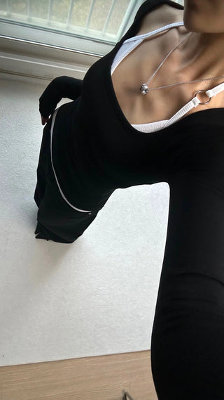 V-RING SLEEVELESS