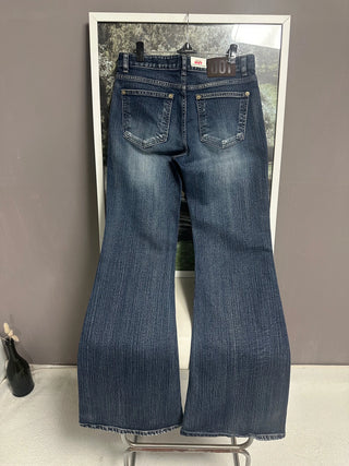 STANDARD LOW BOOTSCUT PANTS