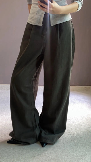 EASY TUCK PANTS