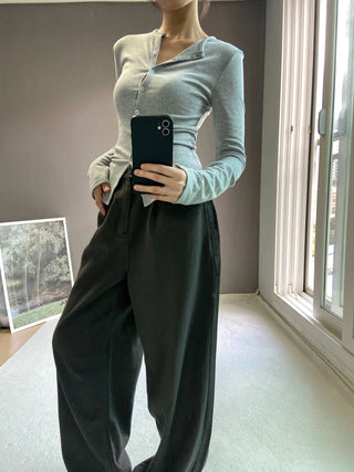MOMO SLIMFIT CARDIGAN