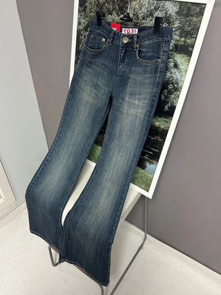 DELUA LOW BOOTSCUT PANTS