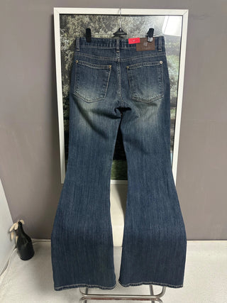 DELUA LOW BOOTSCUT PANTS