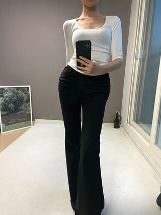 SHIRRING LOW BOOTSCUT PANTS