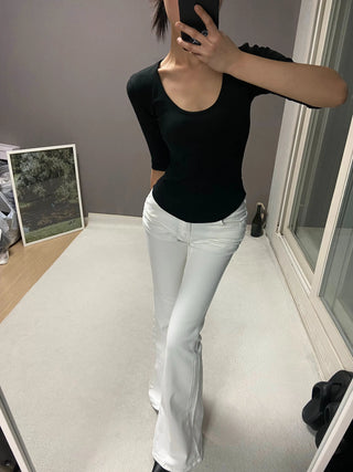 WHO U-NECK TEE