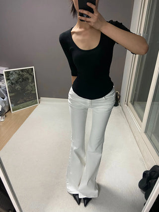 WHO U-NECK TEE