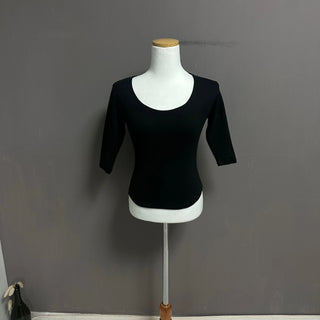 WHO U-NECK TEE