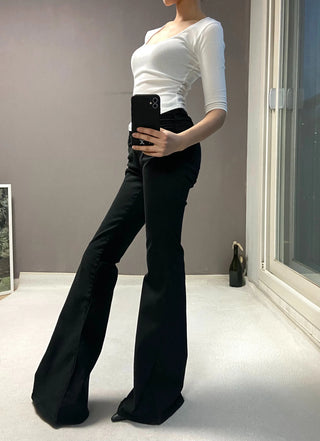 WHO U-NECK TEE