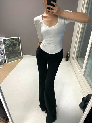 WHO U-NECK TEE