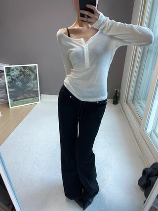 SOFT BUTTON TEE
