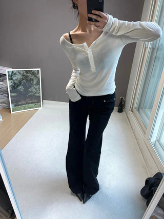 SOFT BUTTON TEE