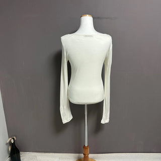 SOFT BUTTON TEE