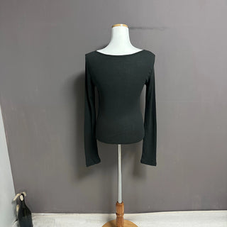 SOFT BUTTON TEE