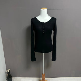SOFT BUTTON TEE