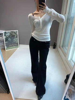 SOFT BUTTON TEE