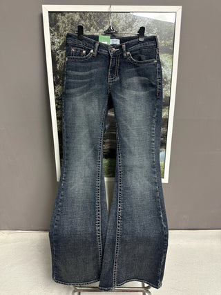 BETTY LOWRISE BOOTSCUT PANTS
