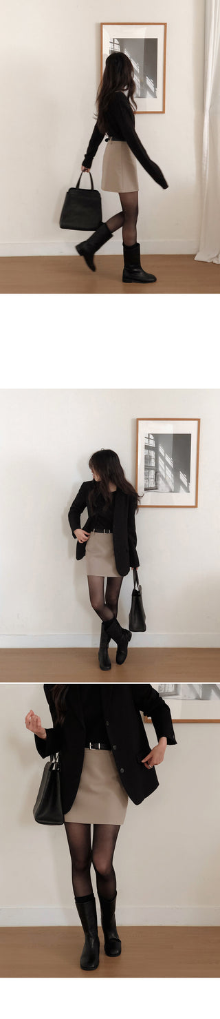 Clean Fit Mini Skirt