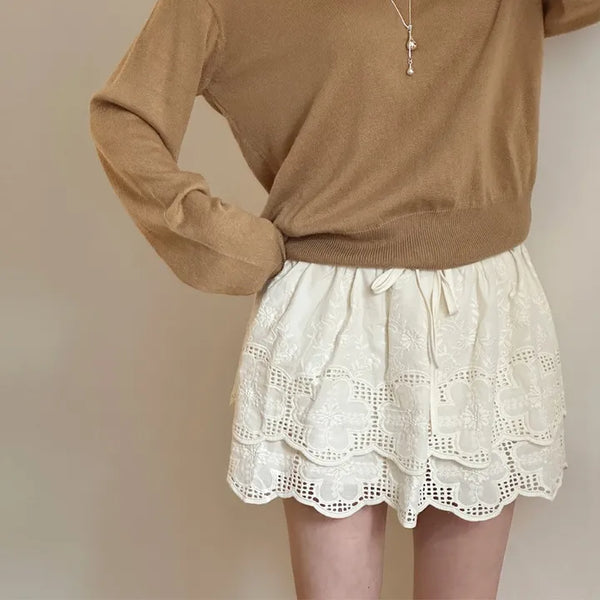 Lace punching skirt pants