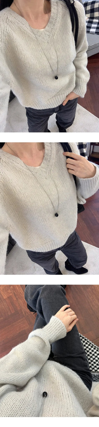 [Daily Look] Moko Wool V-Neck Knit