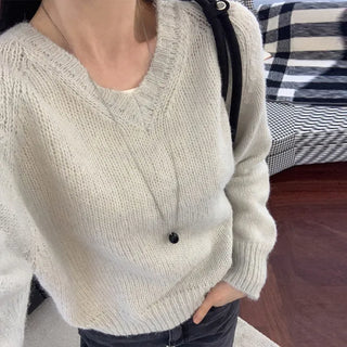 [Daily Look] Moko Wool V-Neck Knit