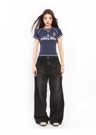 Graphic slim sports top