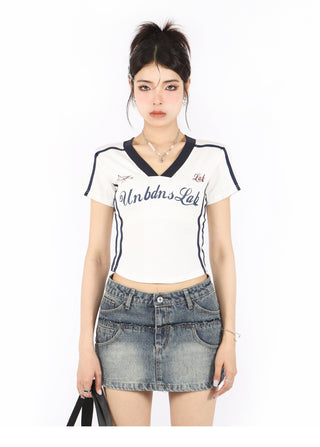 V-neck raglan crop top