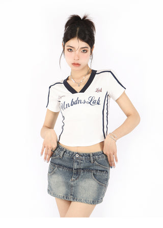 V-neck raglan crop top