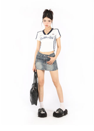 V-neck raglan crop top