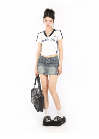 V-neck raglan crop top