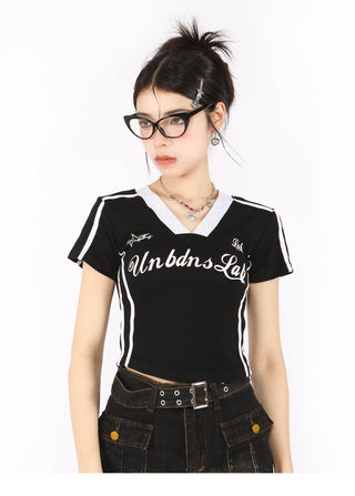 V-neck raglan crop top