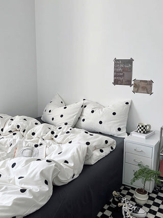 White and Black Polka Dot Bedding Set