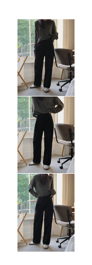 Wide cotton slacks with pleats