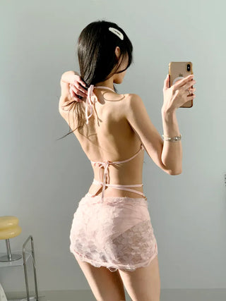 Pink fringe piece bikini with a three-piece skirt a vacation strap halterneck swimsuit