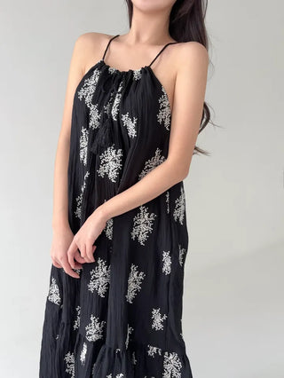 Resort long one-piece black sleeveless strapless wrinkle-free beach dress