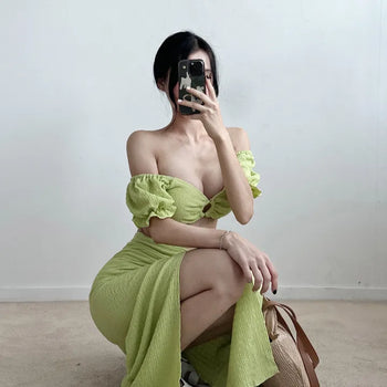 piece off-shoulder swimsuit / color green black and white cover-up off-shoulder short-sleeved bikini