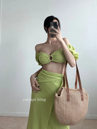 piece off-shoulder swimsuit / color green black and white cover-up off-shoulder short-sleeved bikini
