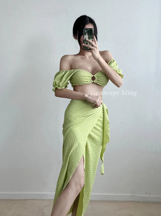 piece off-shoulder swimsuit / color green black and white cover-up off-shoulder short-sleeved bikini
