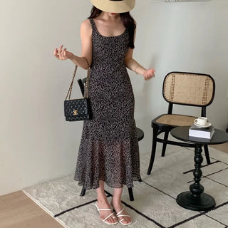 sleeveless dress floral print vacation look