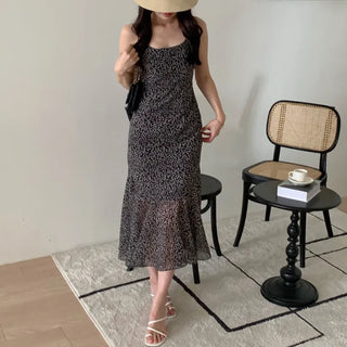 sleeveless dress floral print vacation look
