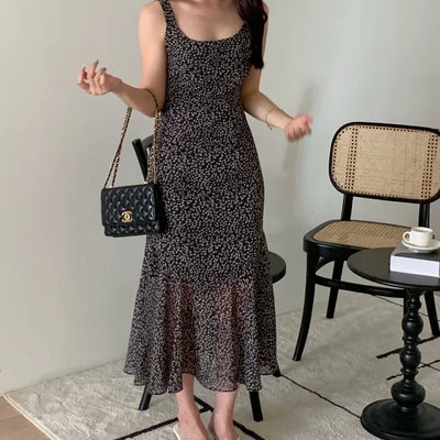sleeveless dress floral print vacation look