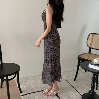 sleeveless dress floral print vacation look