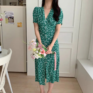 Short-sleeved resort long one-piece / V-neck team green floral flower