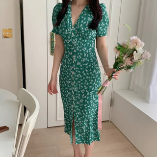 Short-sleeved resort long one-piece / V-neck team green floral flower