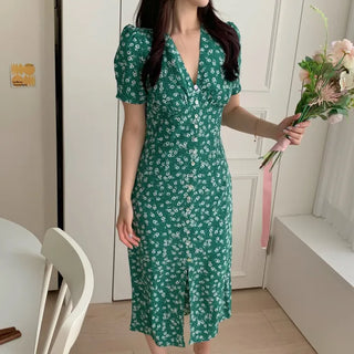Short-sleeved resort long one-piece / V-neck team green floral flower