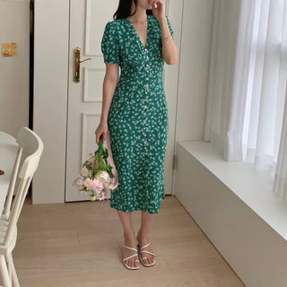 Short-sleeved resort long one-piece / V-neck team green floral flower