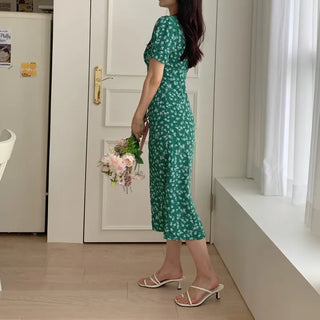Short-sleeved resort long one-piece / V-neck team green floral flower