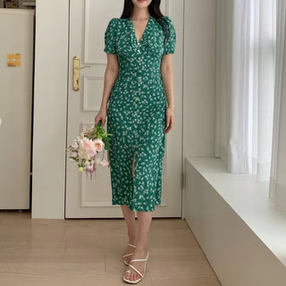 Short-sleeved resort long one-piece / V-neck team green floral flower