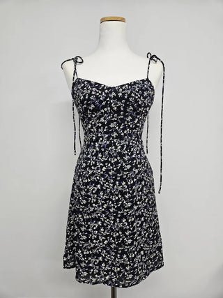 Slim tight sleeveless strappy tube top flower pattern chiffon one-piece dress.