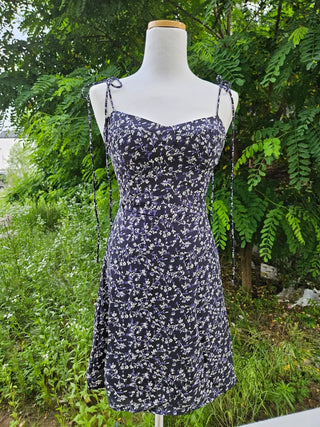 Slim tight sleeveless strappy tube top flower pattern chiffon one-piece dress.