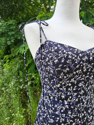 Slim tight sleeveless strappy tube top flower pattern chiffon one-piece dress.