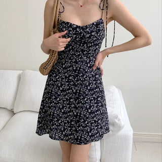 Slim tight sleeveless strappy tube top flower pattern chiffon one-piece dress.